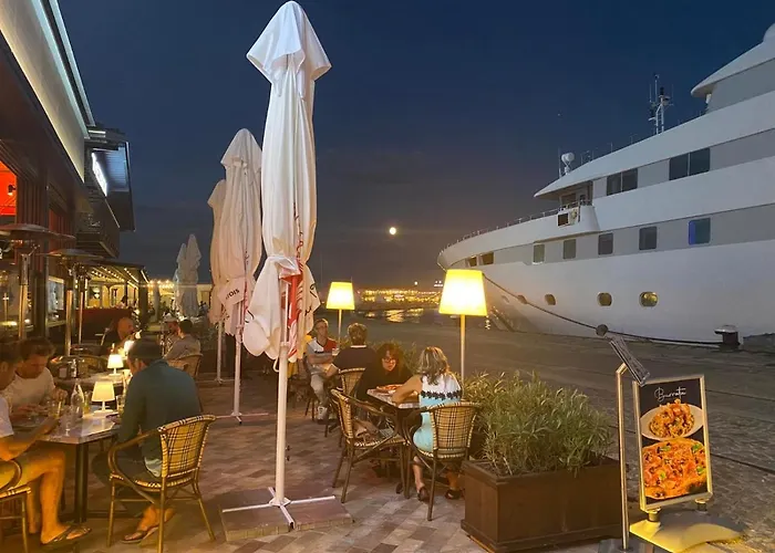 мarelis Luxe Port Апартаменты *