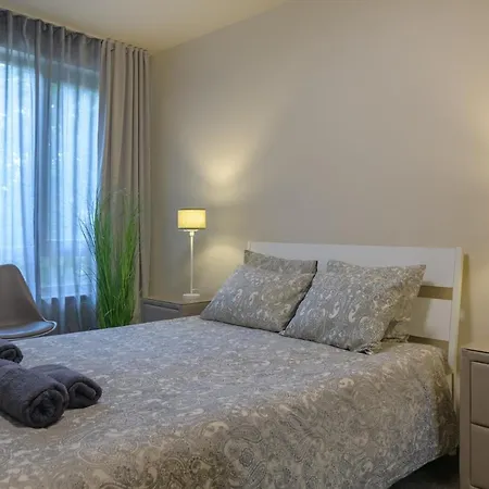 мarelis Luxe Port Апартамент *