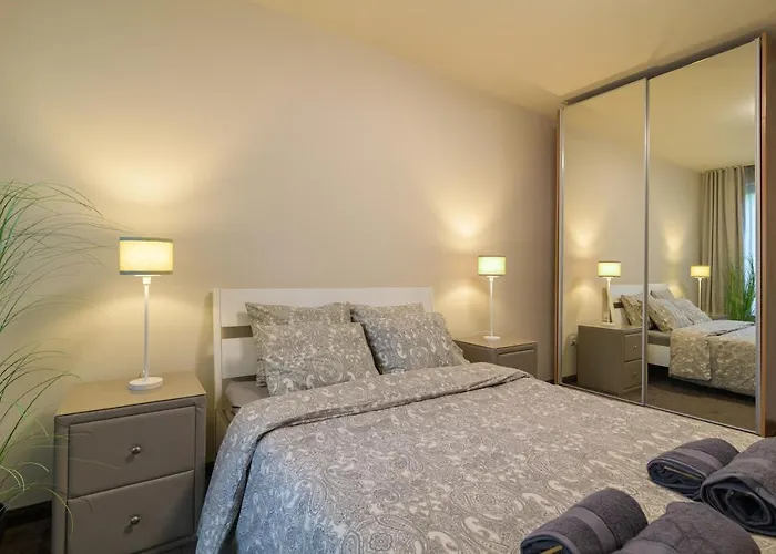 мarelis Luxe Port Apartment