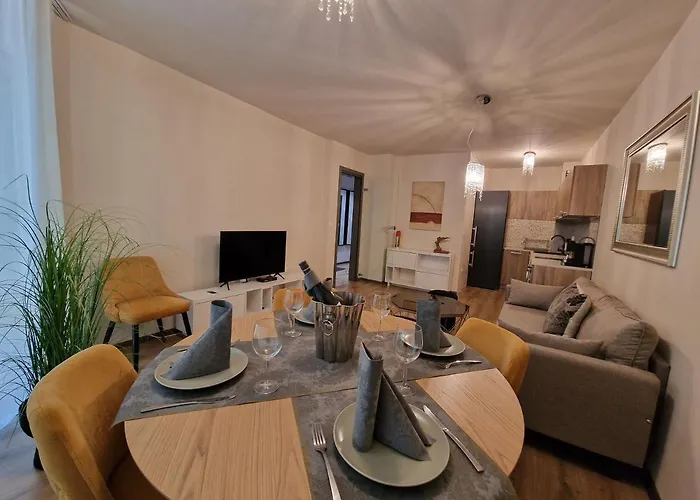 мarelis Luxe Port * Warna